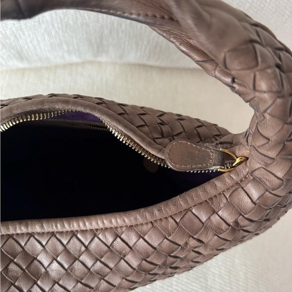 Bottega Veneta Intrecciato Hobo Bag - Picture 5 of 11